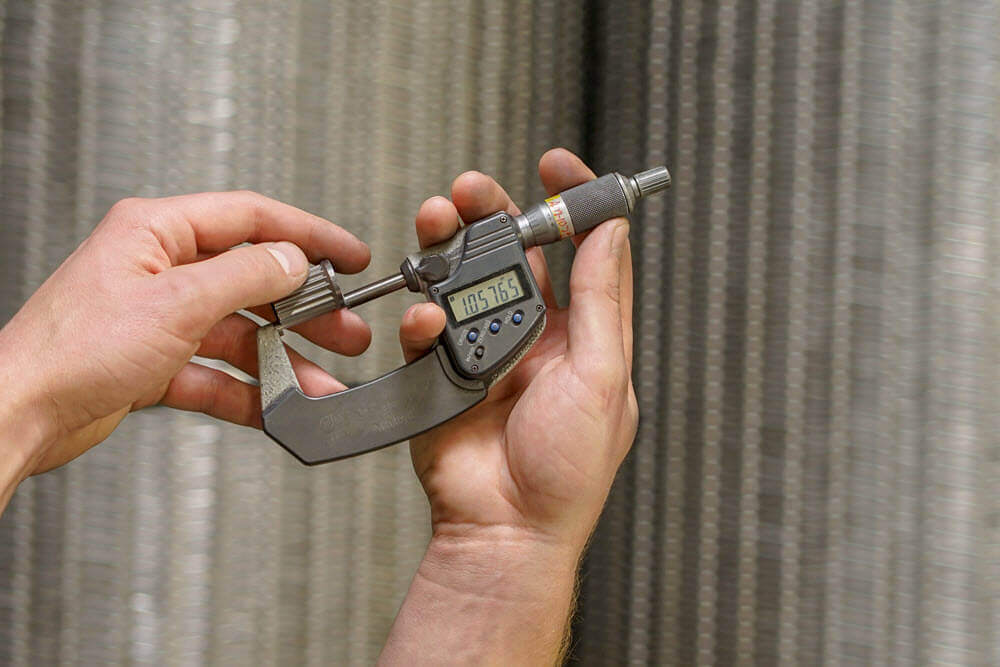 DSC00224_Inspecting_Structural_Micrometer_2